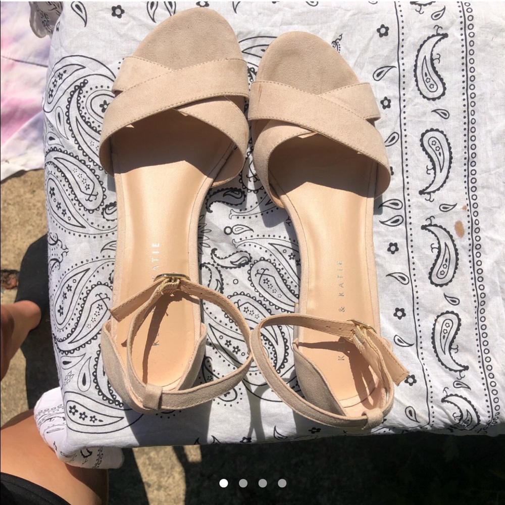 kelly and katie nude strappy heeled sandals👼🏼